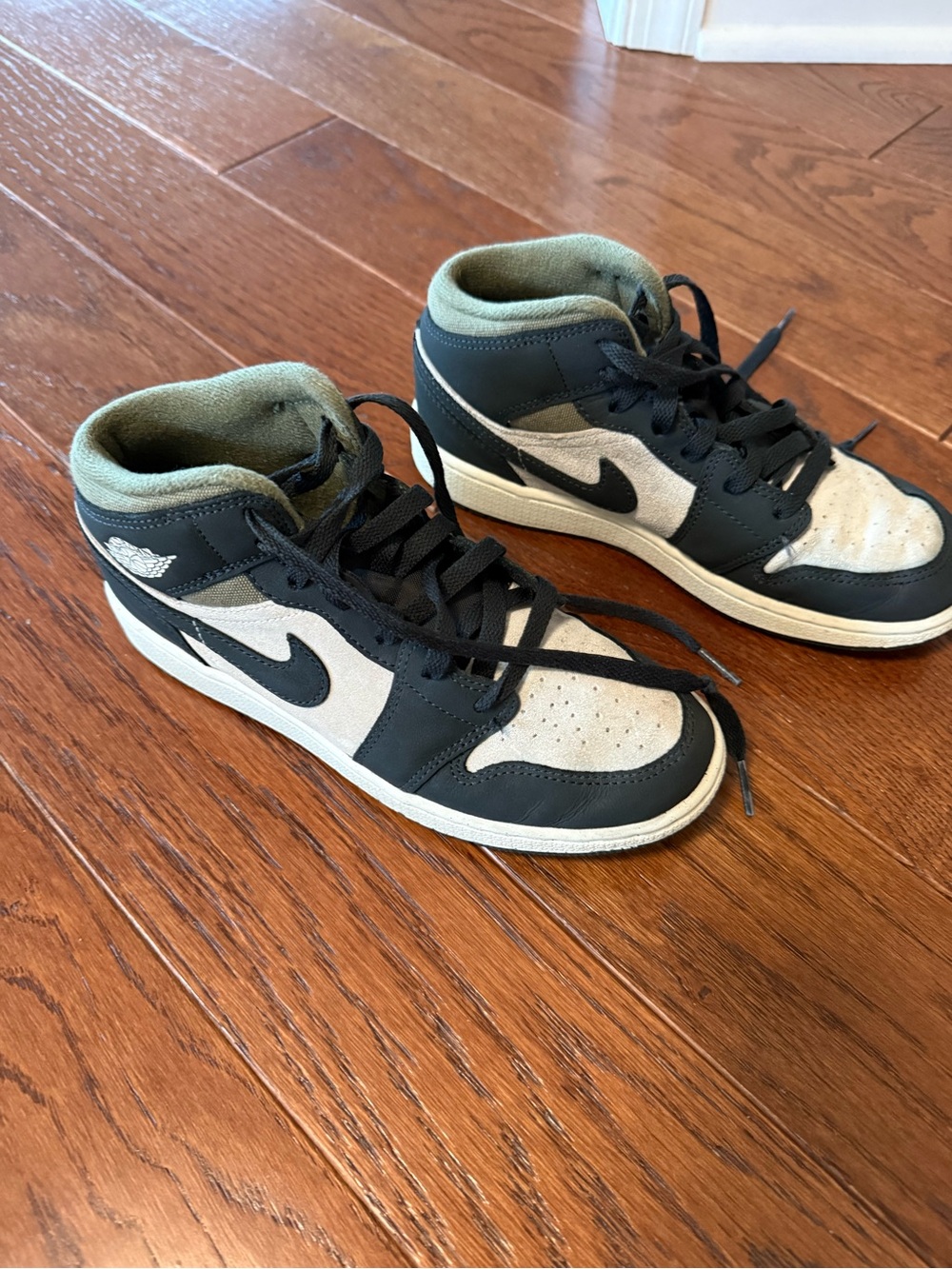 Nike Kids Mid-Top Sneakers in Black and Olive Green